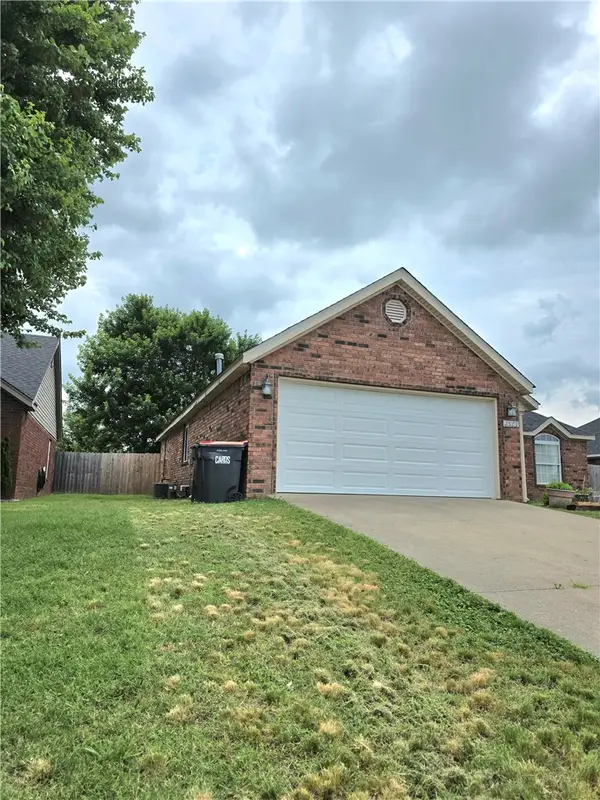 2573 Persimmon Street, Springdale, AR 72764