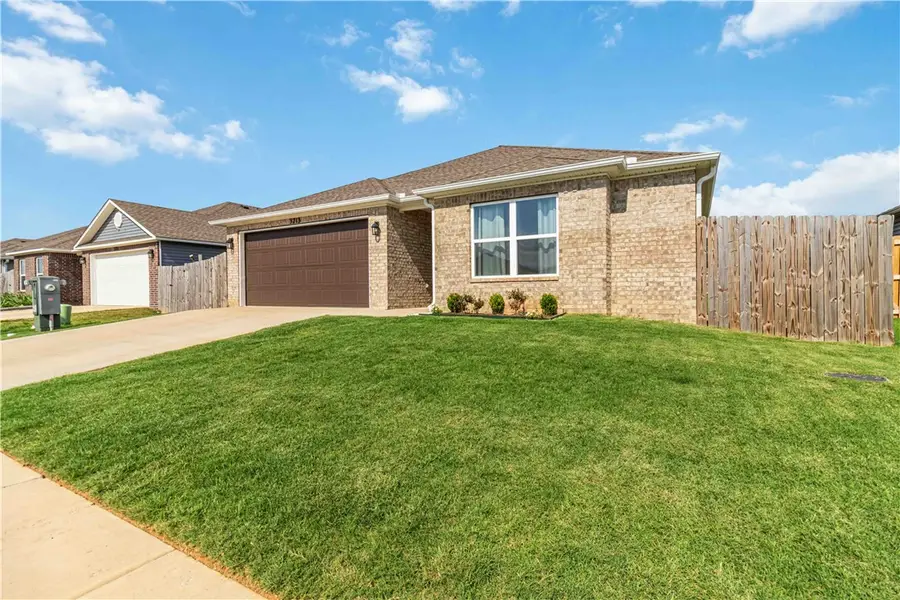 3713 S 2nd Place, Rogers, AR 72758 - #2
