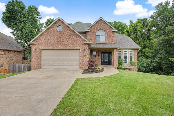 408 Willington Lane, Bentonville, AR 72712