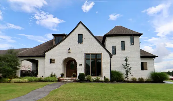 8400 Donnington Court, Fort Smith, AR 72916