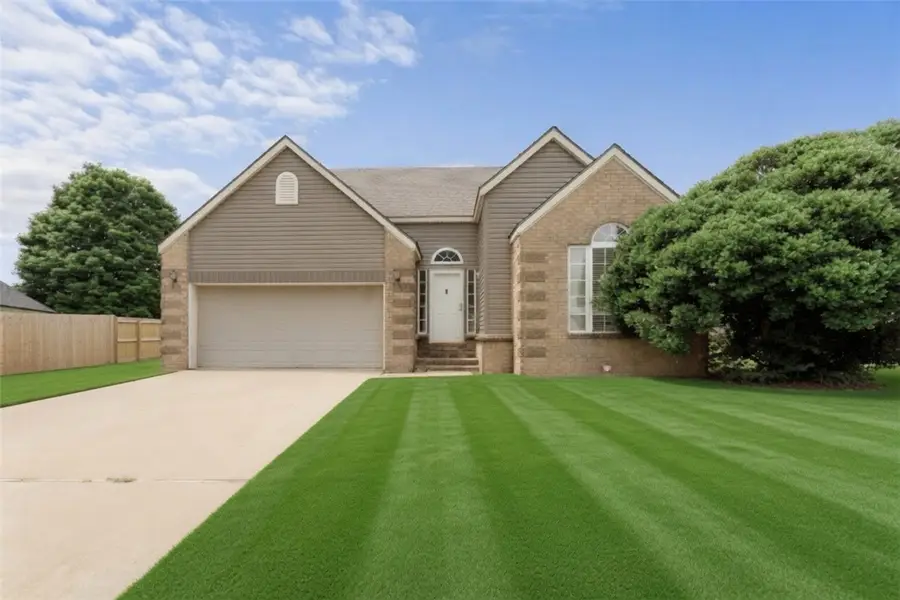482 Clearwood Avenue, Springdale, AR 72764 - #2