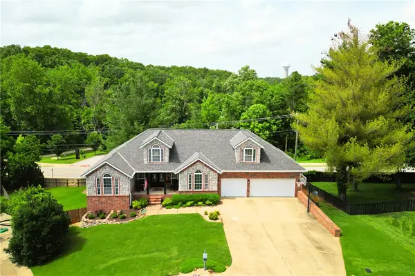 222 El Contento Drive, Bentonville, AR 72712