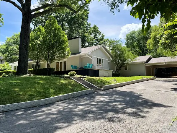 1143 W Lakeridge Drive, Fayetteville, AR 72703