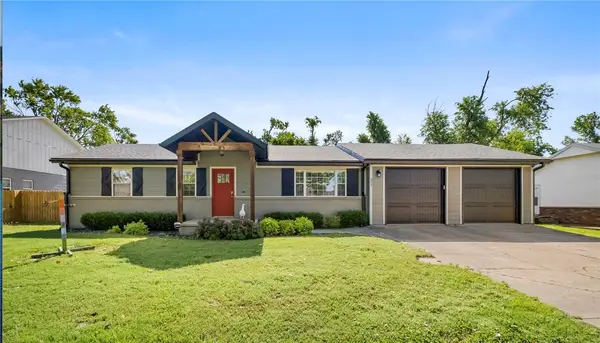 802 NW J Street, Bentonville, AR 72712