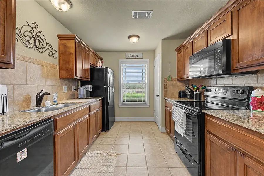 1103 W Berkeley Avenue, Rogers, AR 72758 - #3