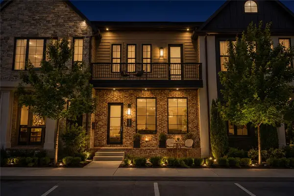 220 SE B Street, Bentonville, AR 72712