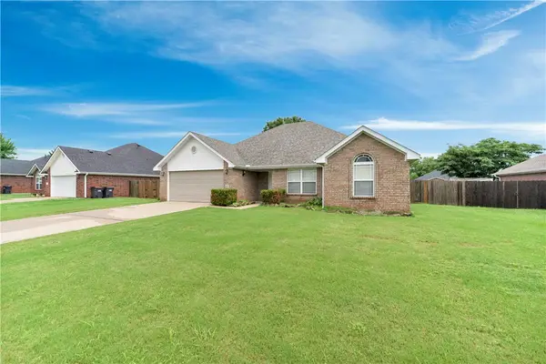 832 Palisades Avenue, Springdale, AR 72764