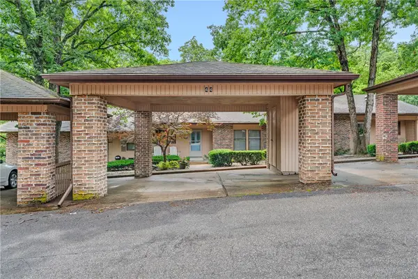 44 Abingdon Lane, Bella Vista, AR 72715