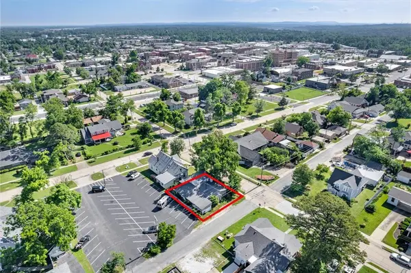 408 4th Street, Rogers, AR 72756