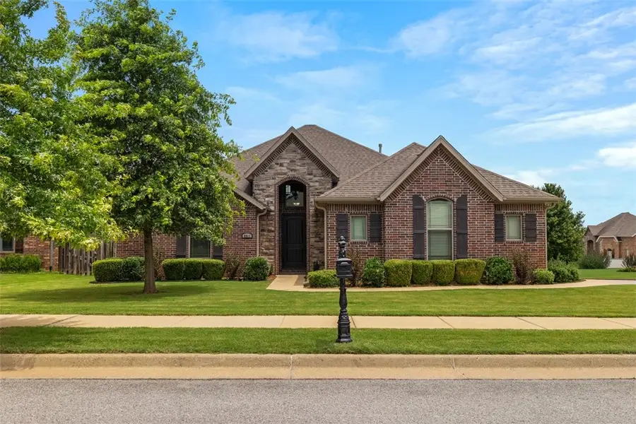 5811 Knotty Pine Road, Bentonville, AR 72713 - #2