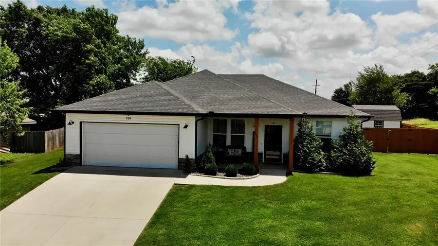 200 Cherry Street, Lincoln, AR 72744 - #2