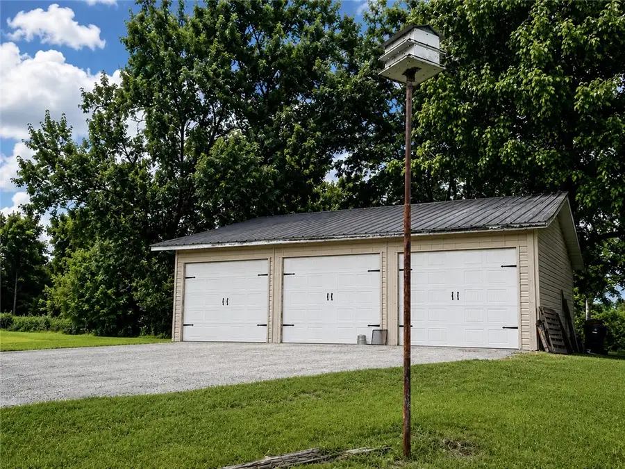 3194 N 56th Street, Springdale, AR 72762 - #2