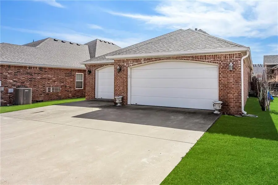 7160 Hazel Court, Springdale, AR 72762 - #2