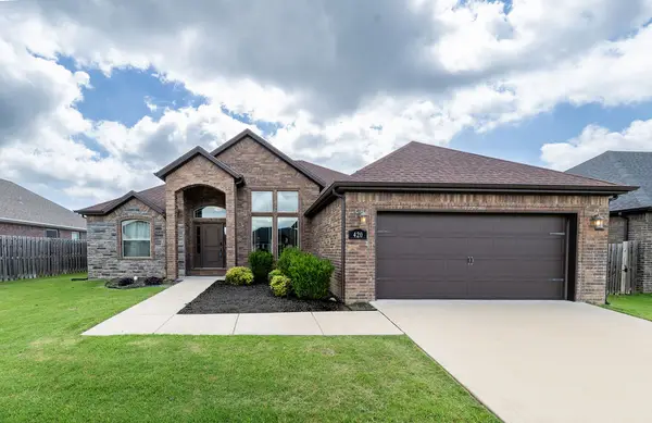 420 Lone Jack Drive, Fayetteville, AR 72704