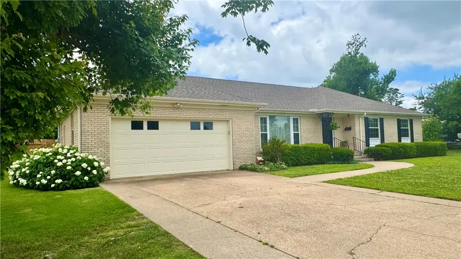 1018 W Holly Street, Rogers, AR 72756 - #3