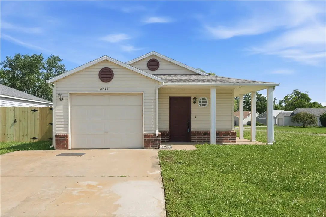 2515 SE 4th Street, Bentonville, AR 72712 - #1