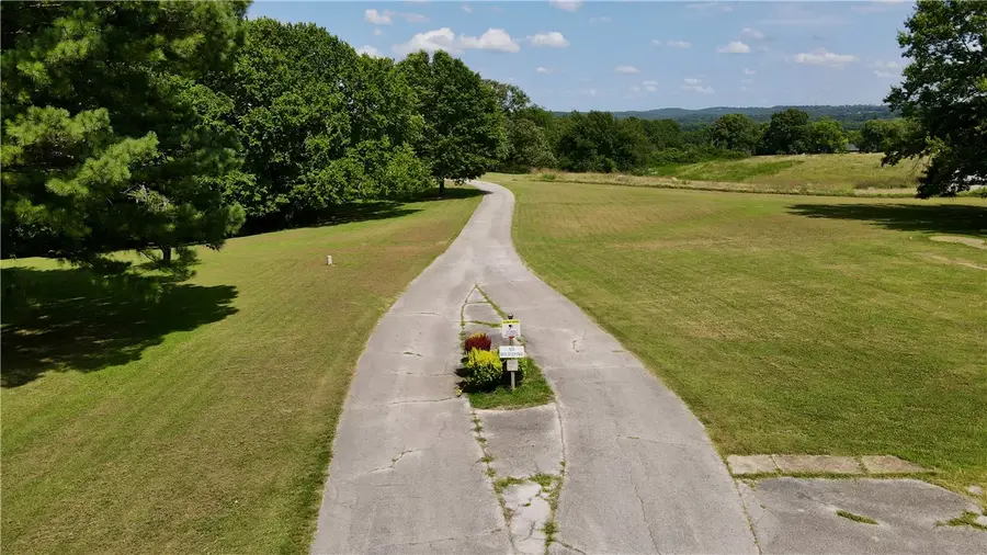 17881 E Village Road, Springdale, AR 72764 - #2