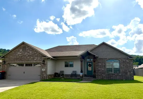 109 Promenade Circle, Russellville, AR 72801