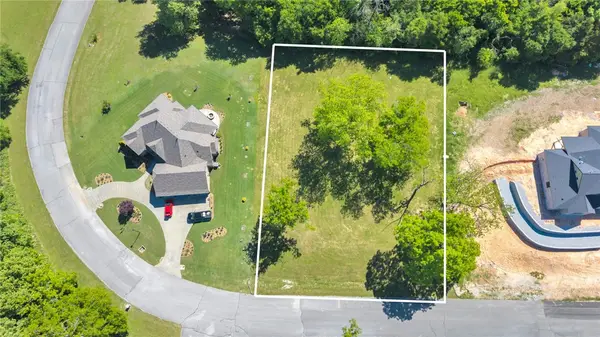 598 Winding Spring Drive, Fayetteville, AR 72703