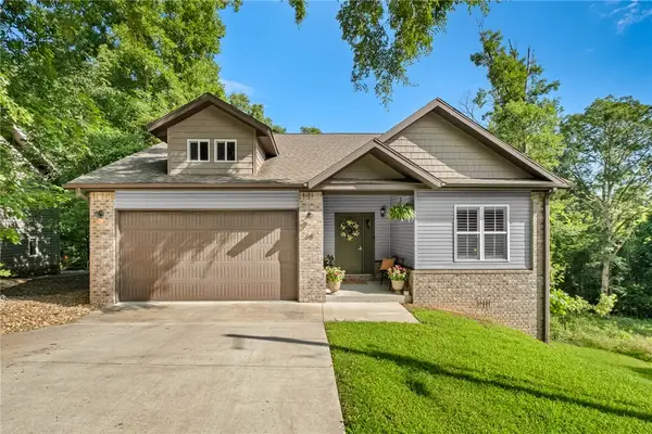 68 Elizabeth Drive, Bella Vista, AR 72715
