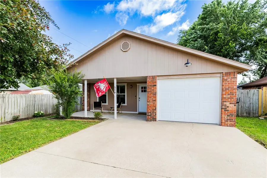 516 Hill Circle, Centerton, AR 72719 - #2