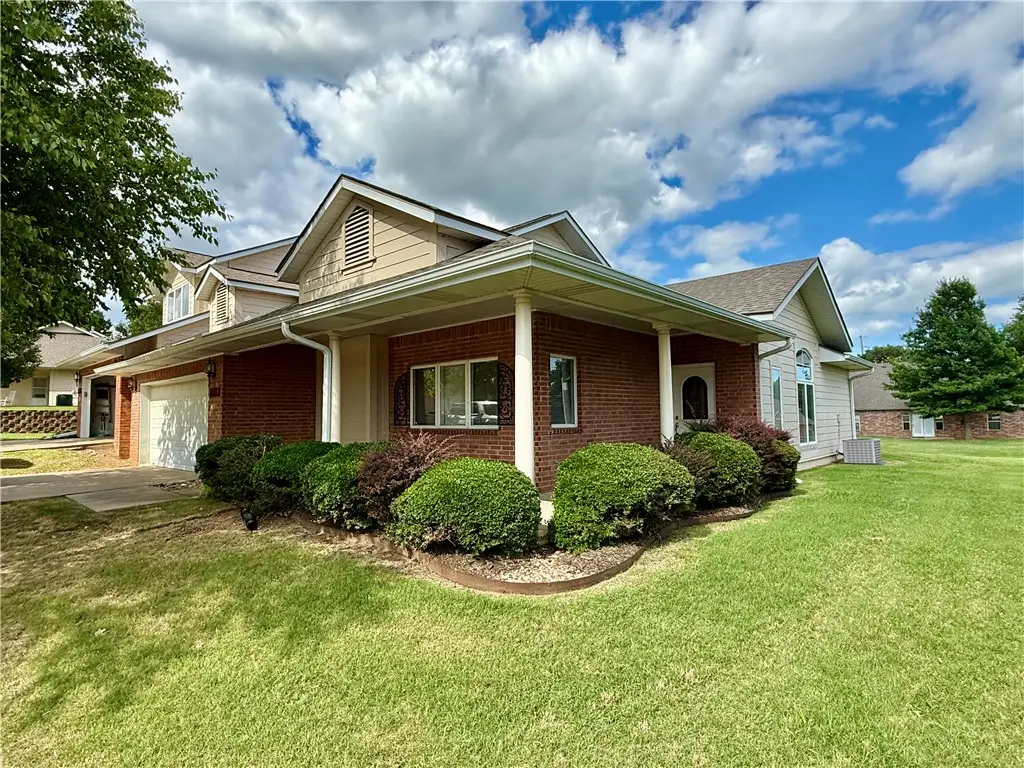 4214 N Meadow View Drive, Fayetteville, AR 72703 - #1
