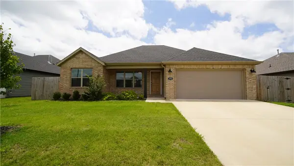 1904 Hudson Drive, Siloam Springs, AR 72761