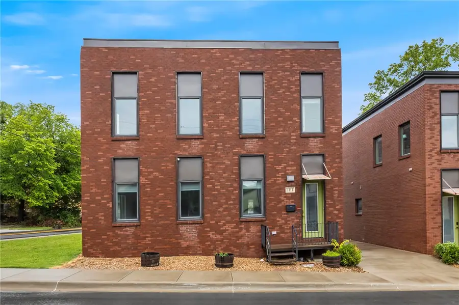 1111 N Oakland Avenue, Fayetteville, AR 72703 - #2