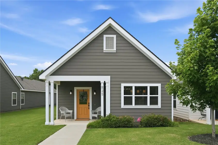825 NE Heights Lane, Bentonville, AR 72712 - #2