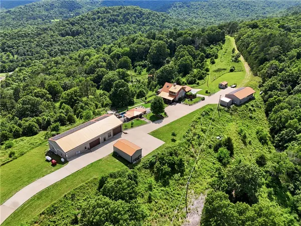 413 Madison 1555, Eureka Springs, AR 72632