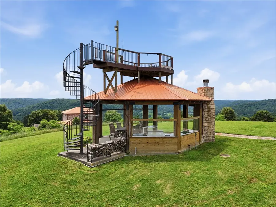 612 Madison 1556, Eureka Springs, AR 72632 - #2