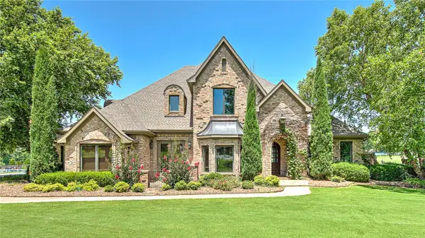 6847 Western Trails Drive, Springdale, AR 72762
