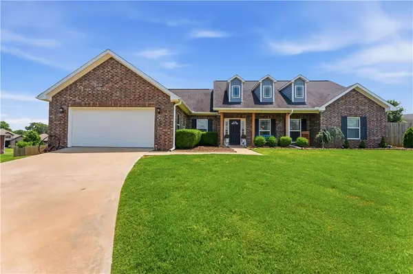 510 Hillsview Lane, Cave Springs, AR 72718