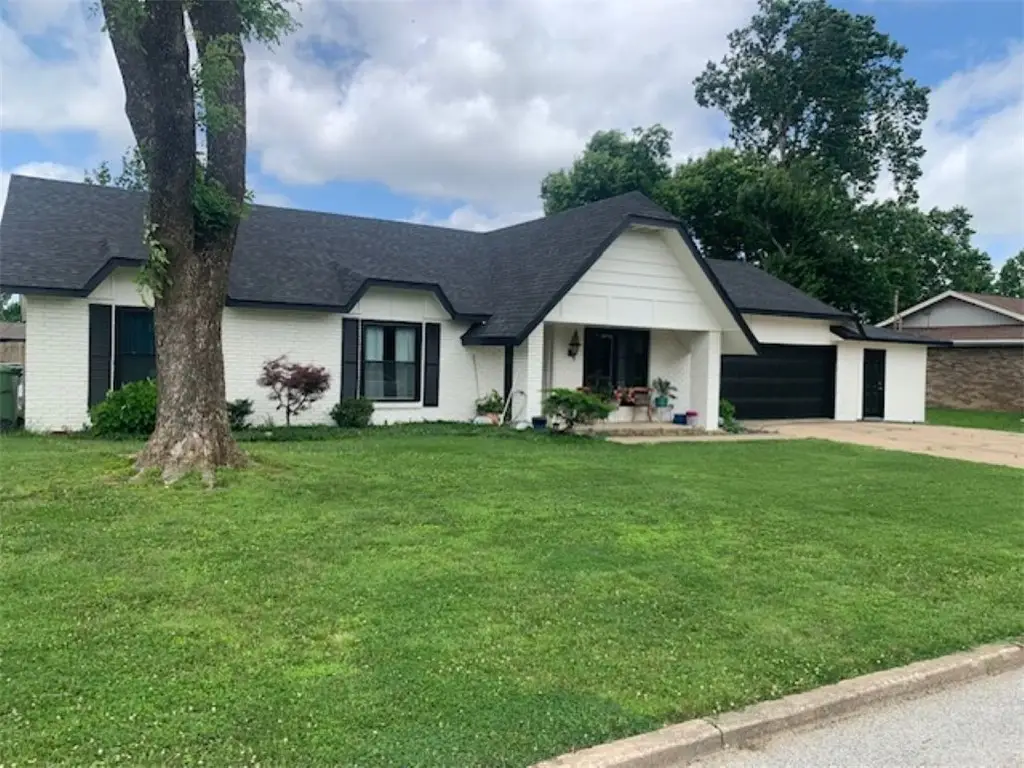 1006 S 21st Street, Rogers, AR 72758 - #1