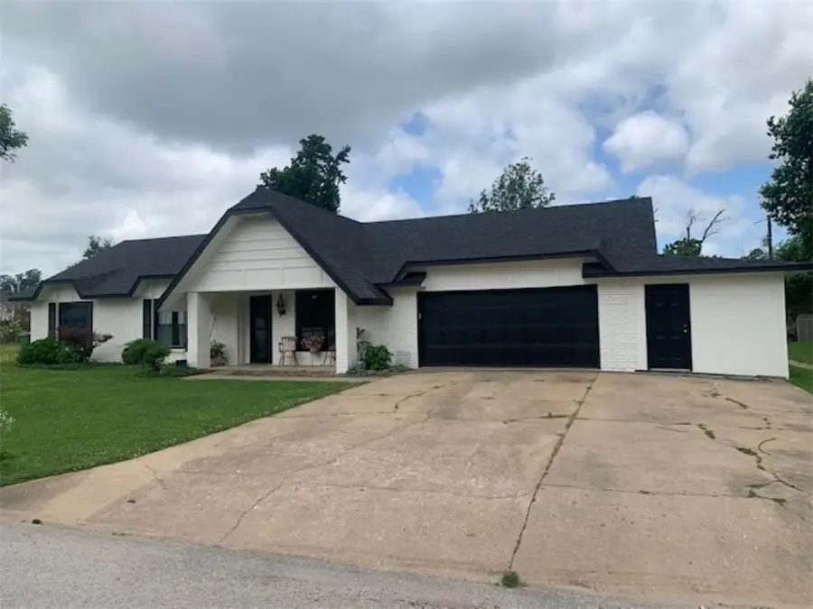 1006 S 21st Street, Rogers, AR 72758 - #2