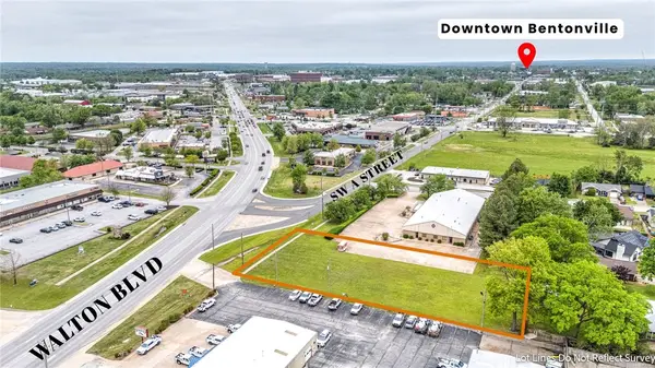 1601 SW A Street, Bentonville, AR 72712
