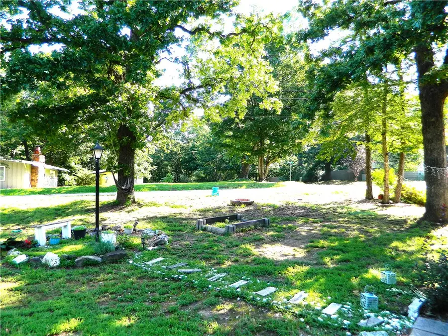 17 Ipswich Drive, Bella Vista, AR 72714 - #2