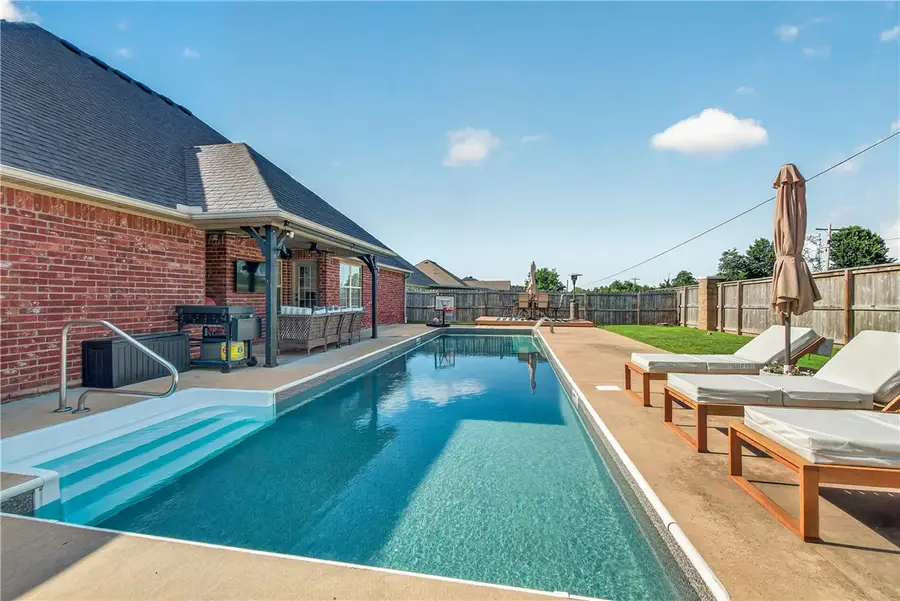 3713 N 2nd Place, Rogers, AR 72756 - #2