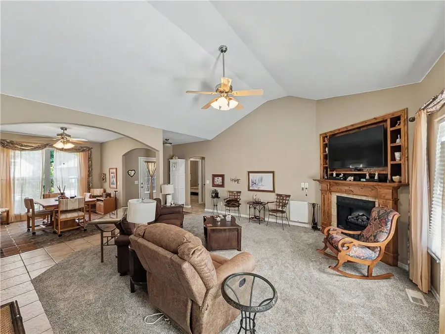 41 Kendal Drive, Bella Vista, AR 72714 - #2