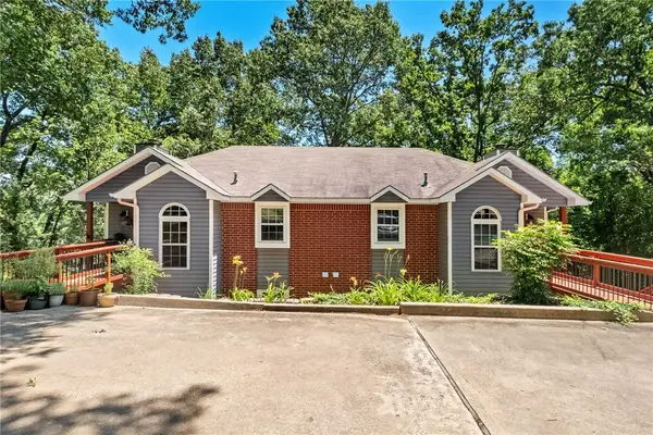 3211 Cardinal Creek Circle #A & B, Bentonville, AR 72712