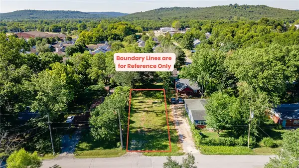 561 Mcclinton Street, Fayetteville, AR 72701