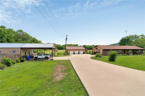 11023 Illinois Chapel Road, Prairie Grove, AR 72753