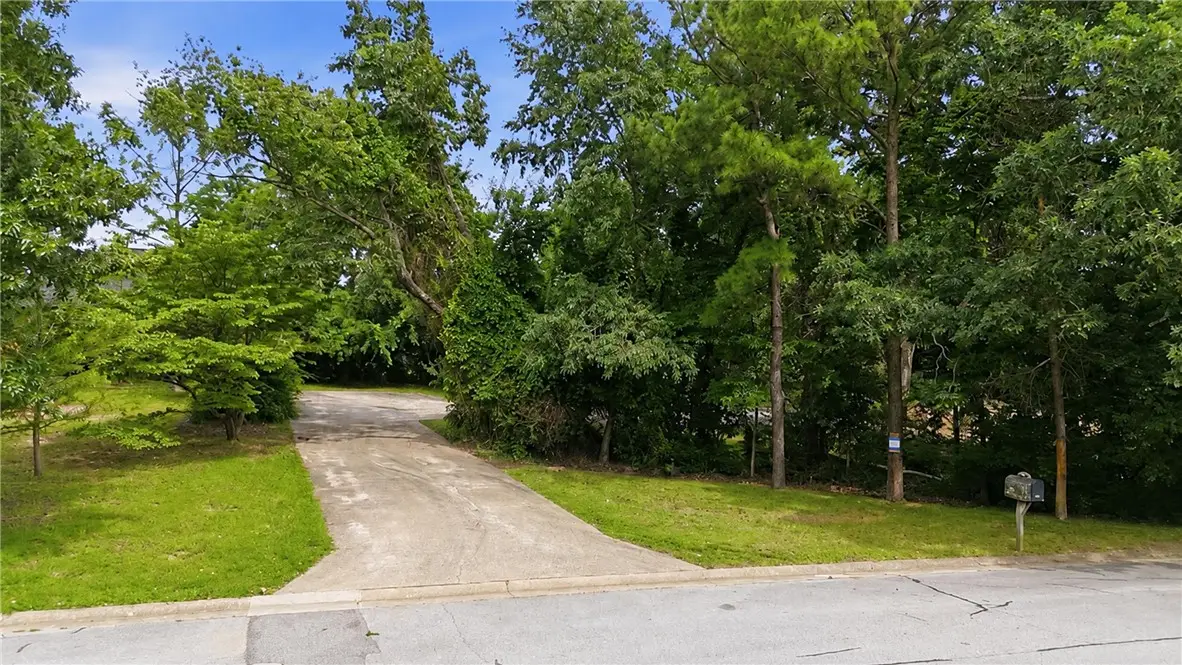 2811 Summit Drive, Siloam Springs, AR 72761 - #1