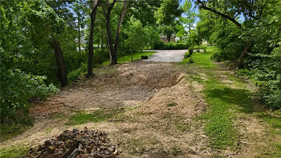 2811 Summit Drive, Siloam Springs, AR 72761 - #3