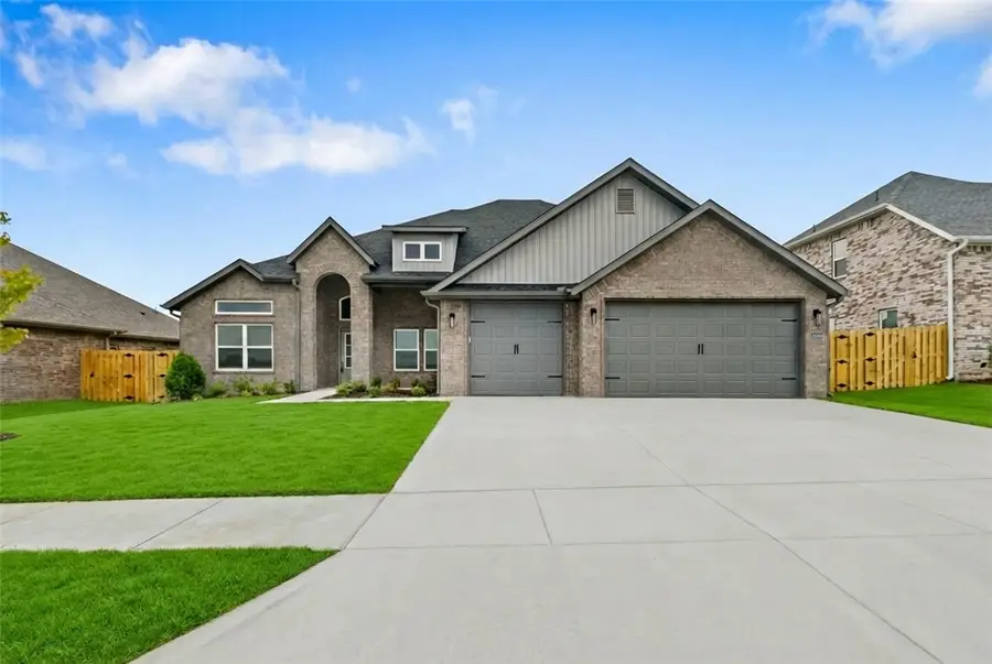 2400 Charles Street, Pea Ridge, AR 72751 - #2