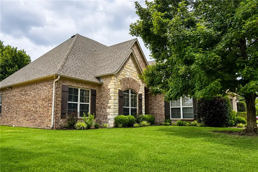 3907 W Mountain View Drive, Fayetteville, AR 72704 - #3