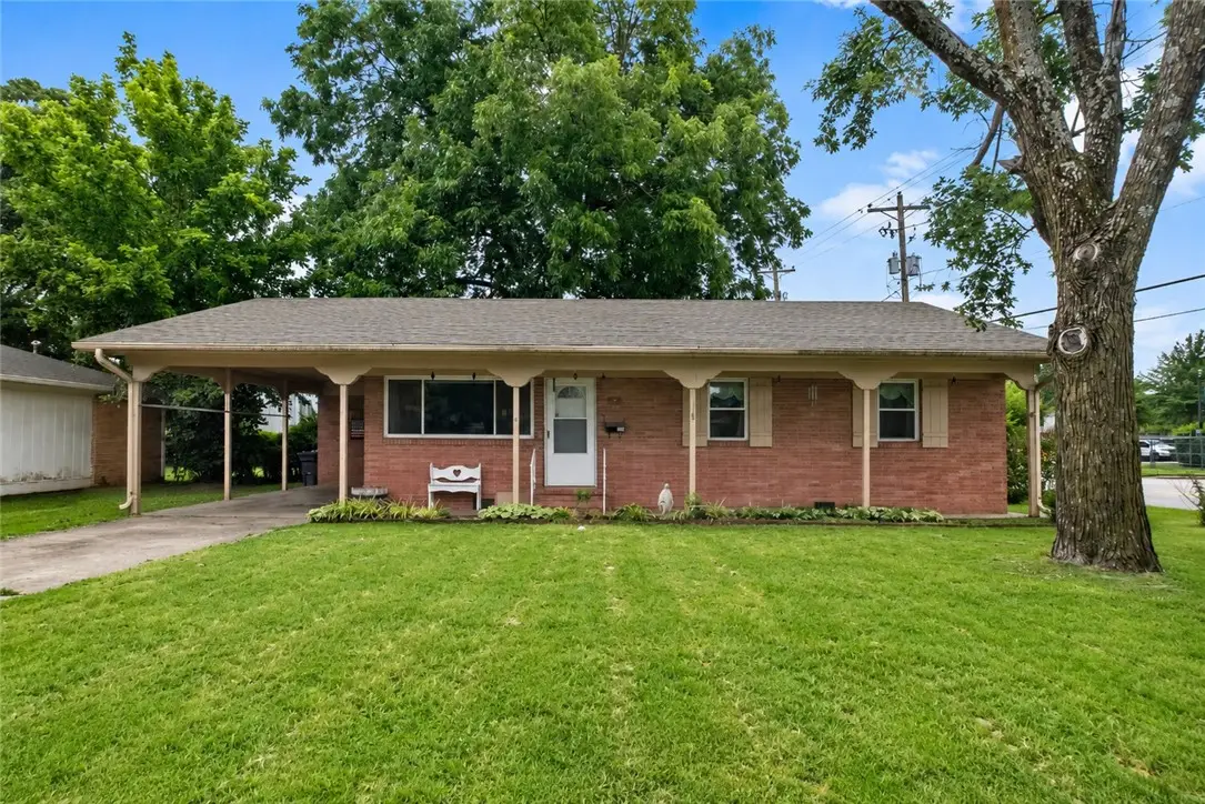 1015 Porter Avenue, Springdale, AR 72764 - #1