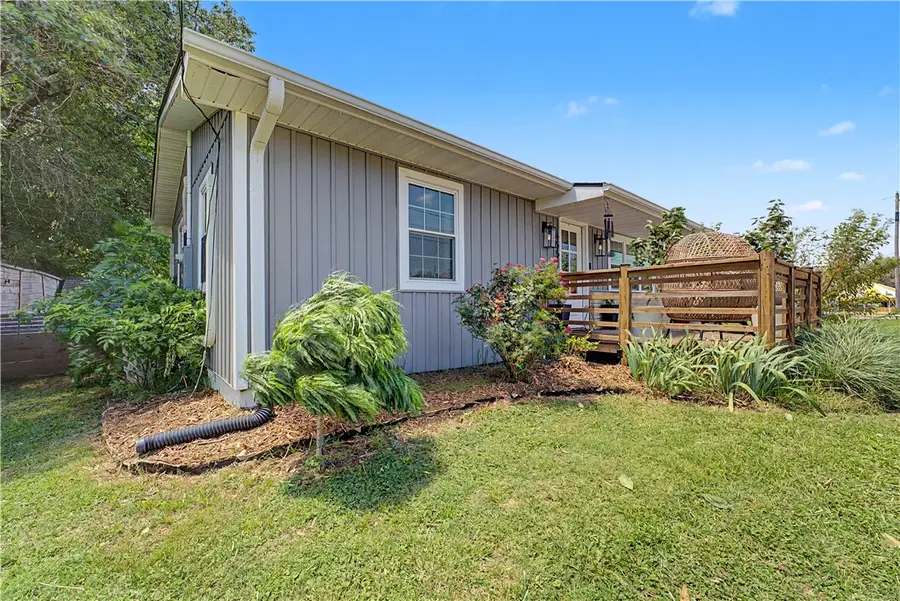 455 N Curtis Avenue, Pea Ridge, AR 72751 - #2