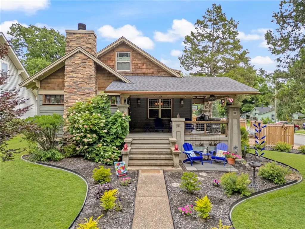 521 S College Street, Siloam Springs, AR 72761 - #1