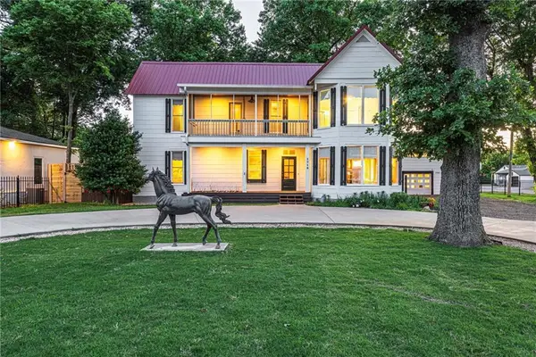 1715 N Garland Avenue, Fayetteville, AR 72703